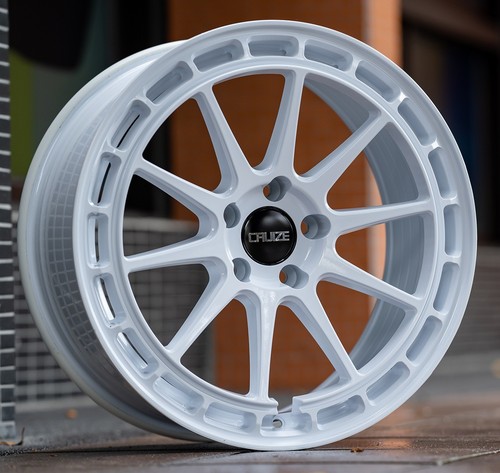 White cyclone alloy wheels - alloy,